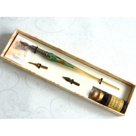 Calligrafia penna in vetro foglia d'oro e d'inchiostro