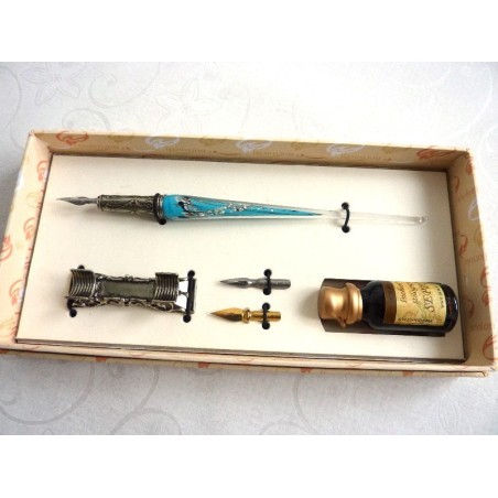 Kalligrafiepen van zilverbladig glas met penhouder