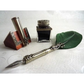 Feather Quill Dip Pen Inkwell & Pen Holder