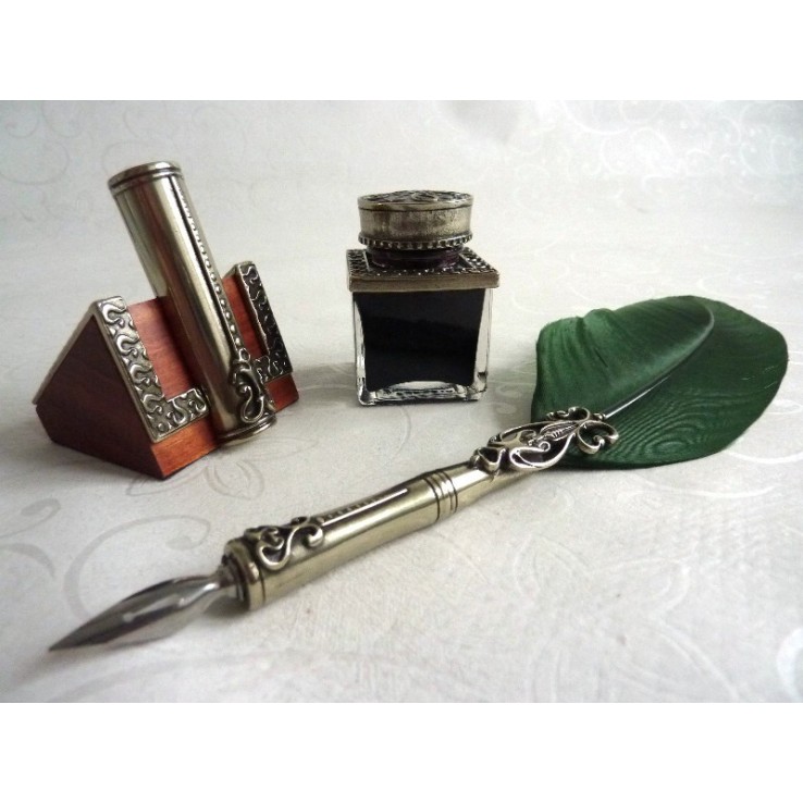 Pluma, tintero y portalápices Pluma, tintero y portalápices