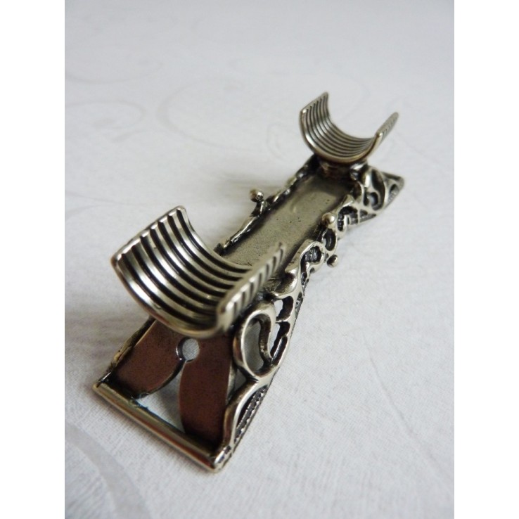 Alpaca Pen Rest Alpaca Pen Rest