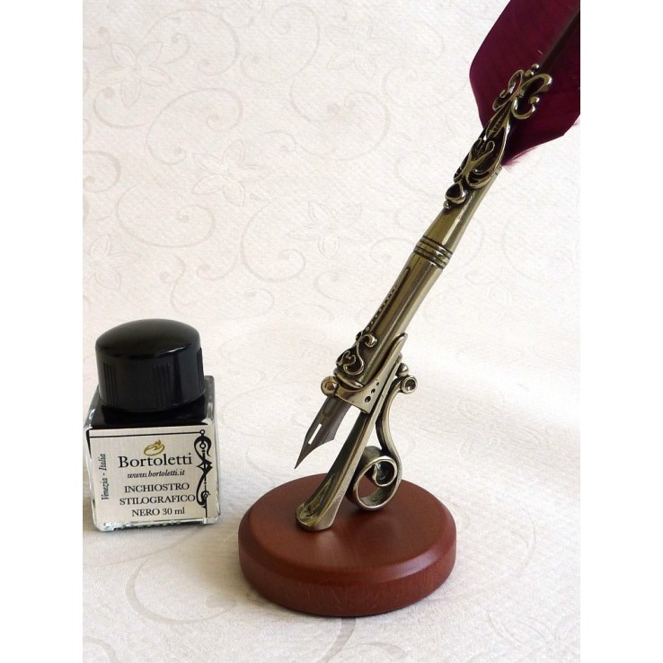 Federstift, fünf Spitzen und Stifthalter Federstift, fünf Spitzen und Stifthalter