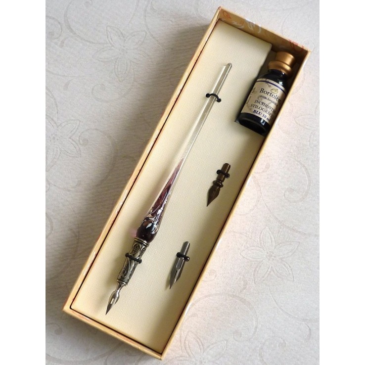 Calligrafia penna in vetro foglia argento e inchiostro Calligrafia penna in vetro foglia argento e inchiostro