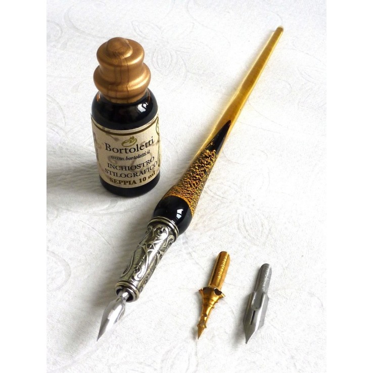 Stylo de calligraphie en verre feuille d'or, plumes et encre Stylo de calligraphie en verre feuille d'or, plumes et encre