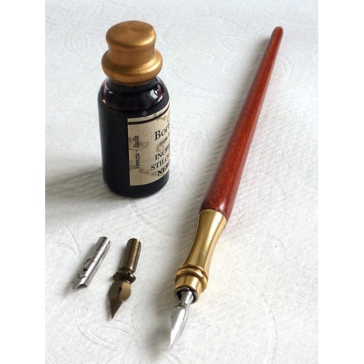 Penna calligrafica in legno e ottone