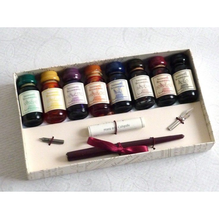 Wooden Dip Pen 8 Inks and 2 Nibs Wooden Dip Pen 8 Inks and 2 Nibs