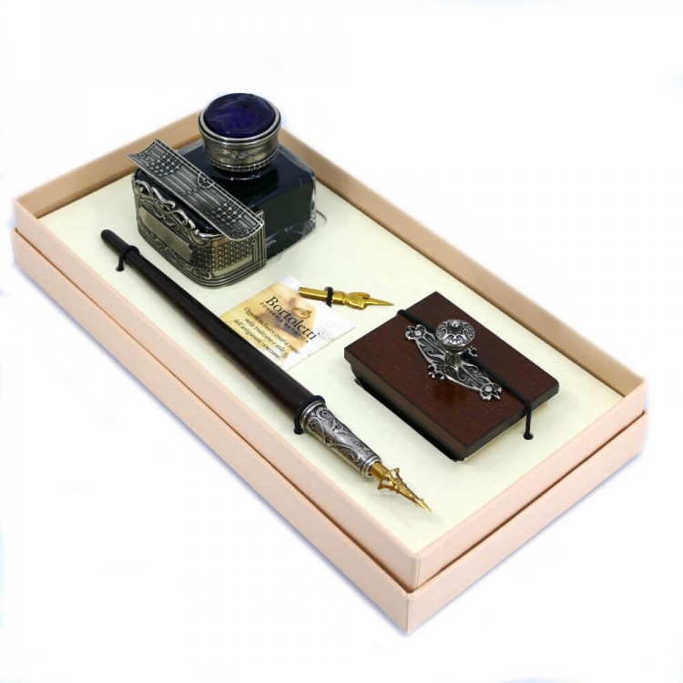 Kalligraphie-Schreibtischset aus Holz - Ecke