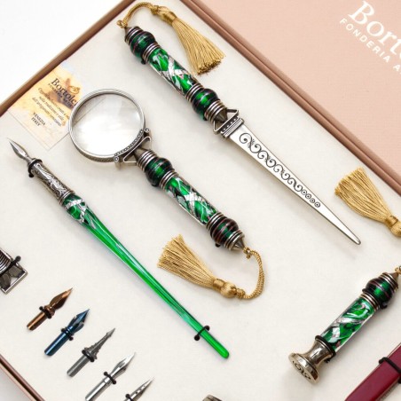 Green Bortoletti Cornaro Murano glass calligraphy desk set close-up