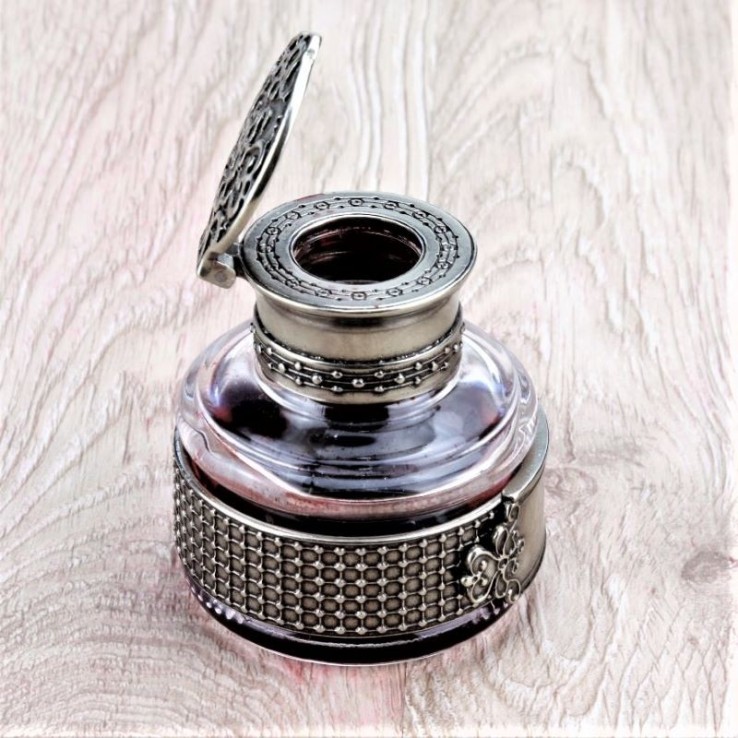 Bortoletti træskrivning sæt med hængslet bronze inkwell