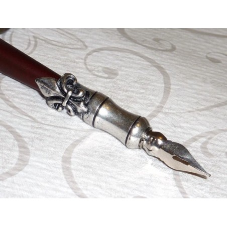 Wooden calligraphy pen with pewter nib holder by La Kaligrafica